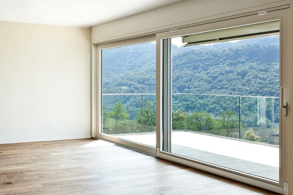 Baie oscillo-coulissante en PVC-aluminium