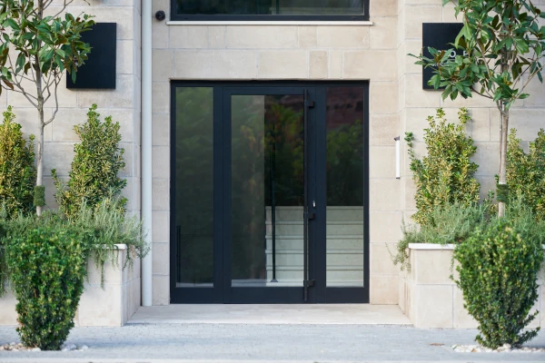 Porte d'entrée en aluminium